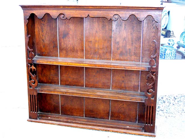A late 18th or early 19th century English Oak Plate Rack